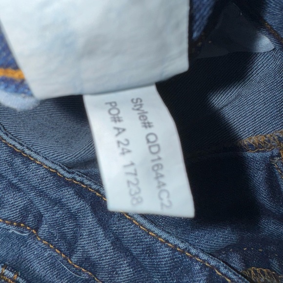 Indigo Rain mid Rise, straight leg distressed Jeans. Junior size 13. NWT - Picture 9 of 10